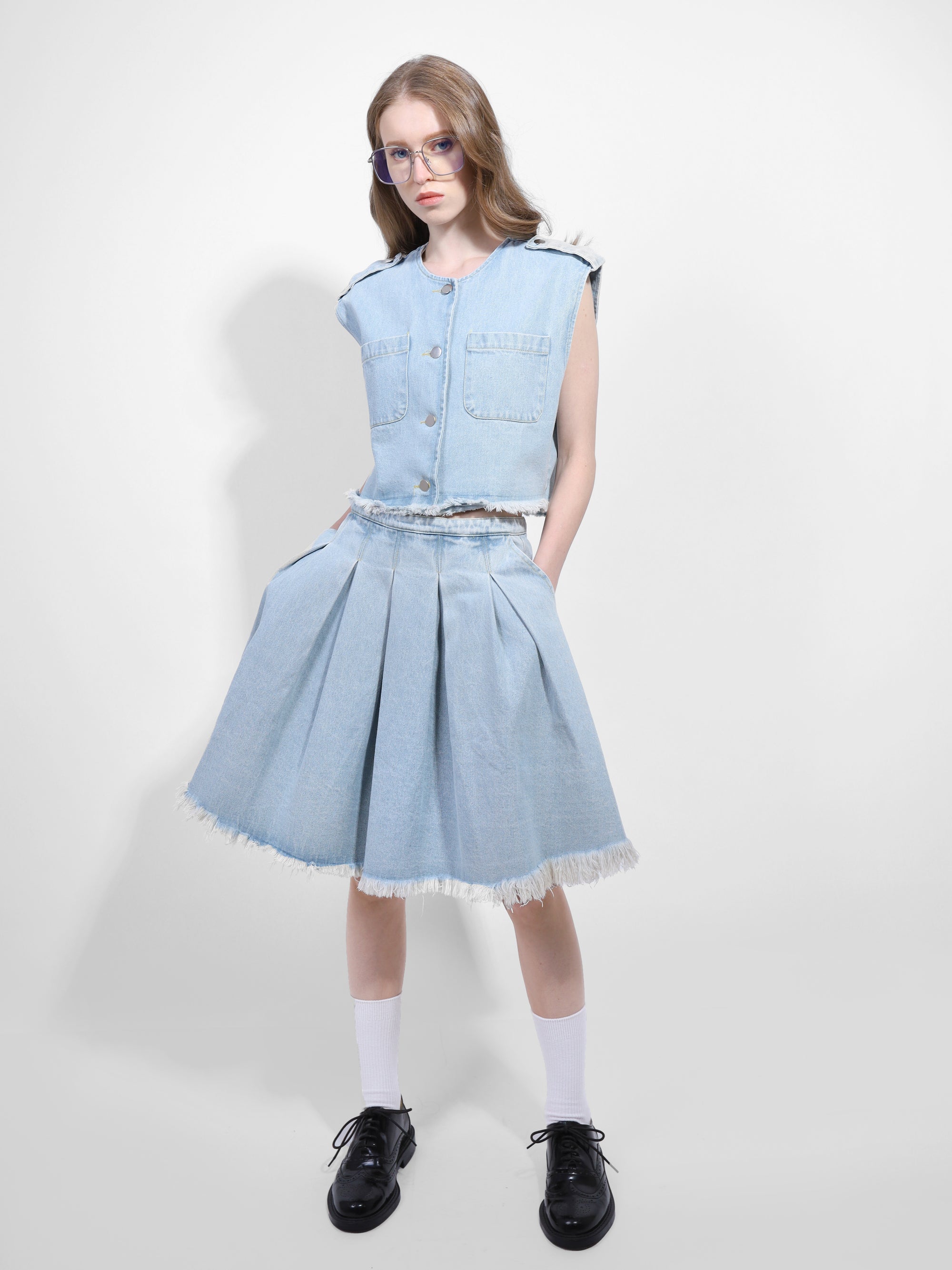 RAW HEM DENIM TOP