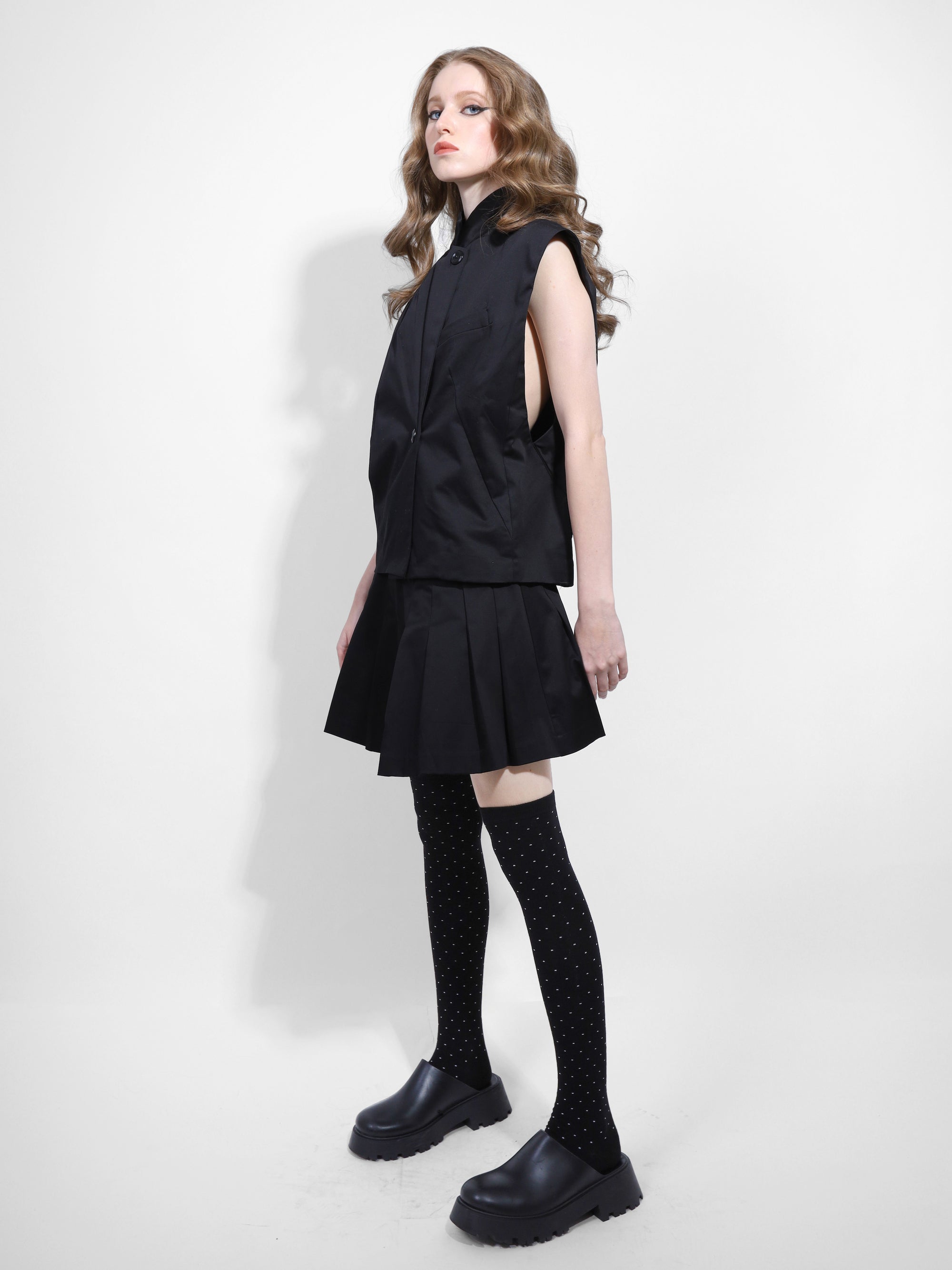 LAPELLED VEST