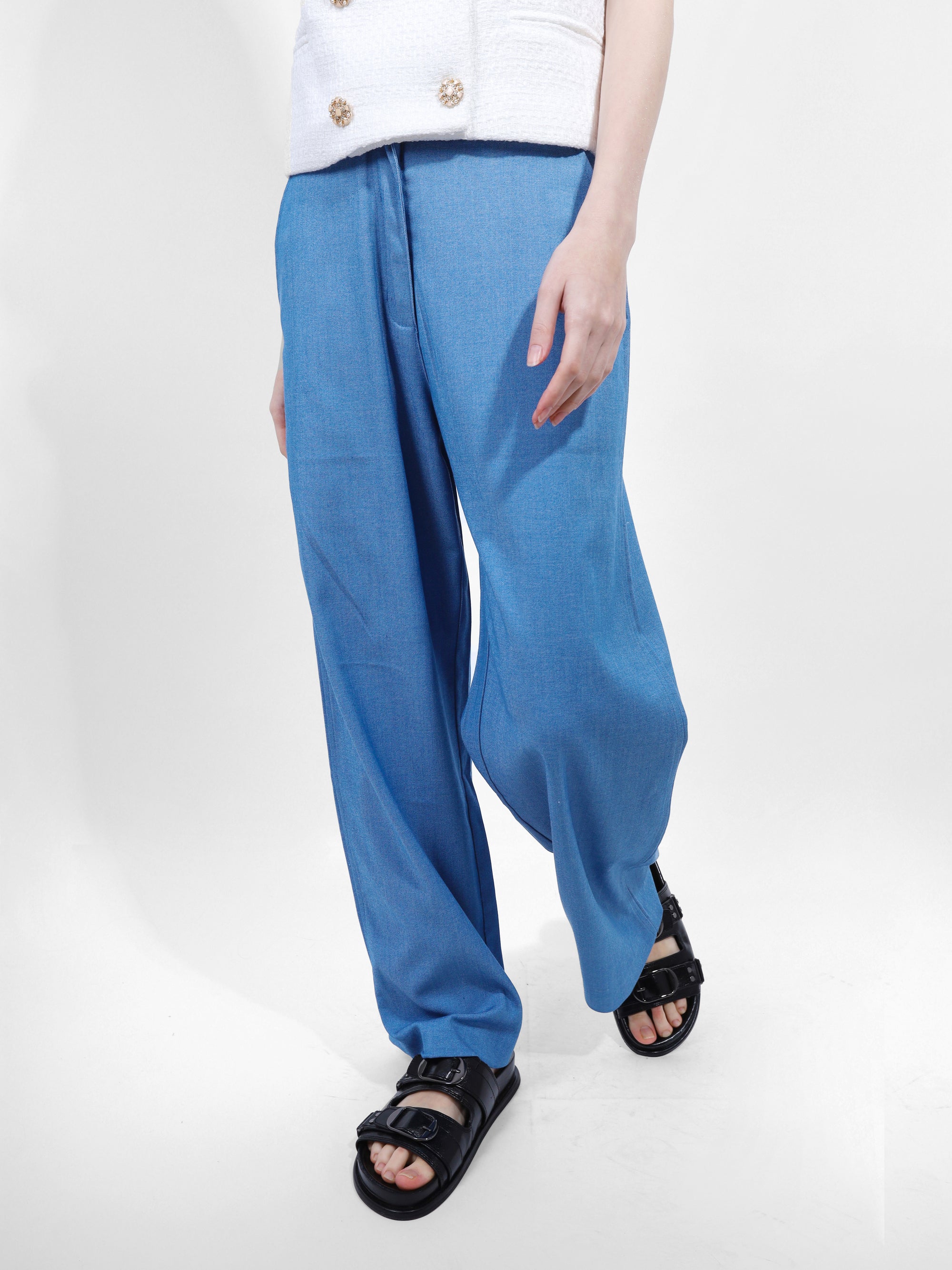 BACK POCKET RELAXED FIT TROUSERS