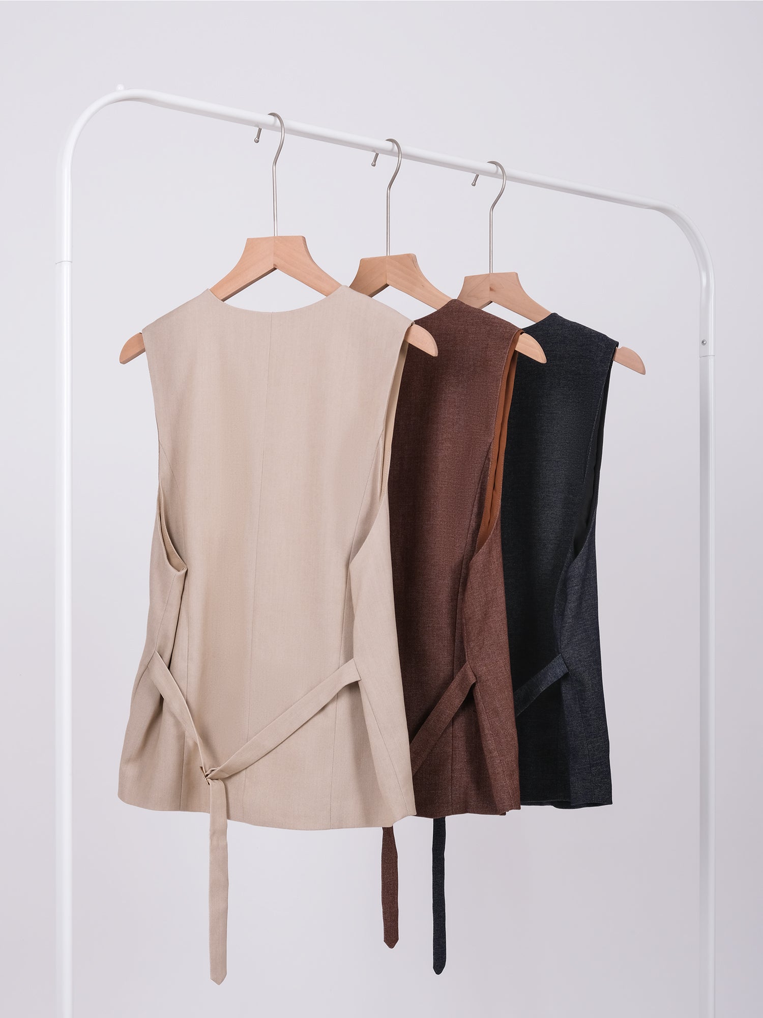 SINGLE BREASTED VEST