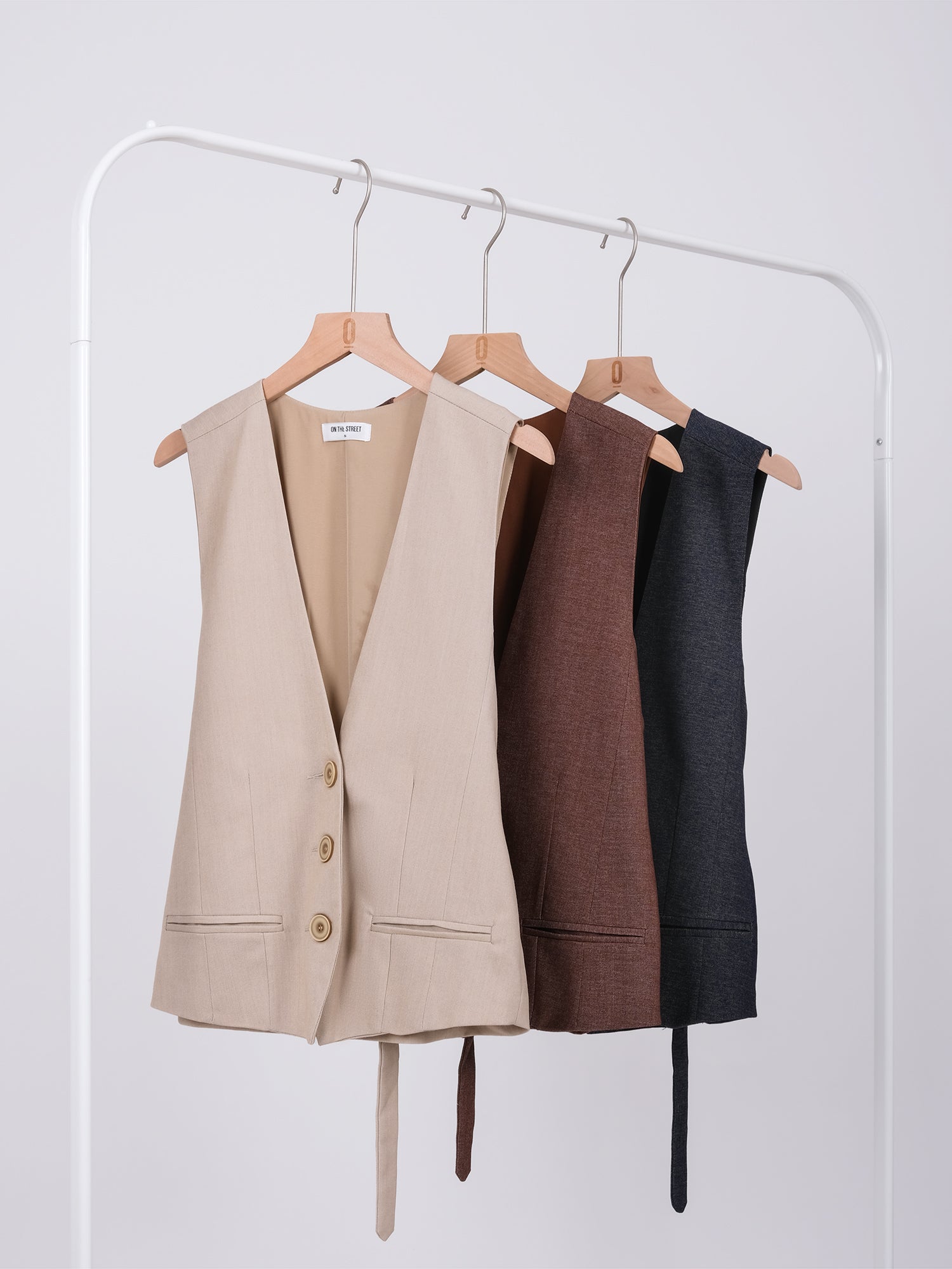 SINGLE BREASTED VEST