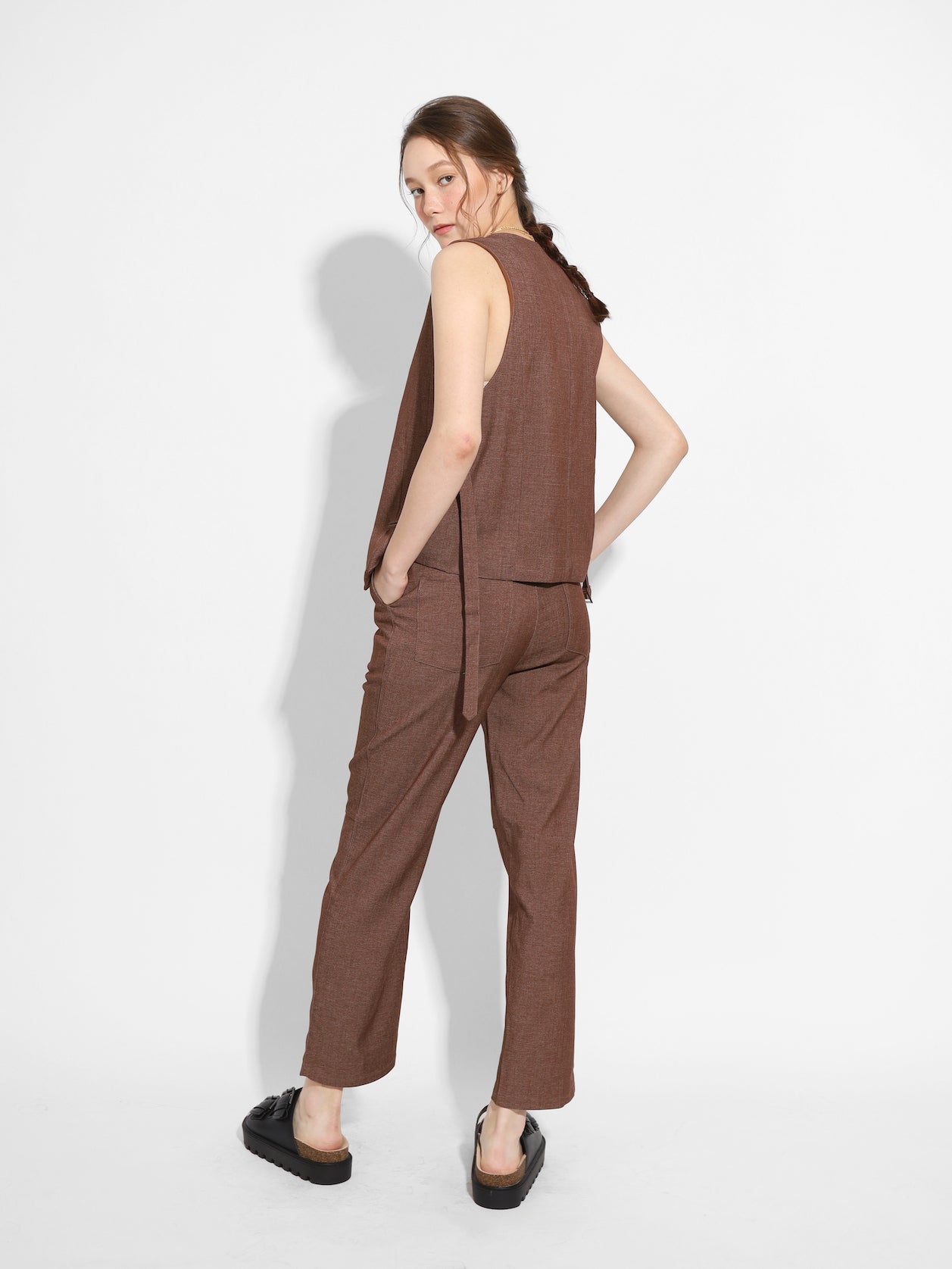 TAILORED SLIM CUT TROUSERS