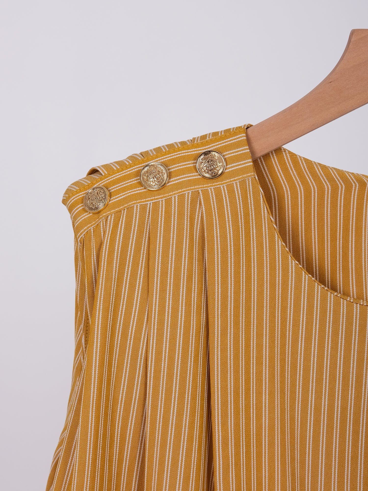 VOLUMN STRIPED TOP