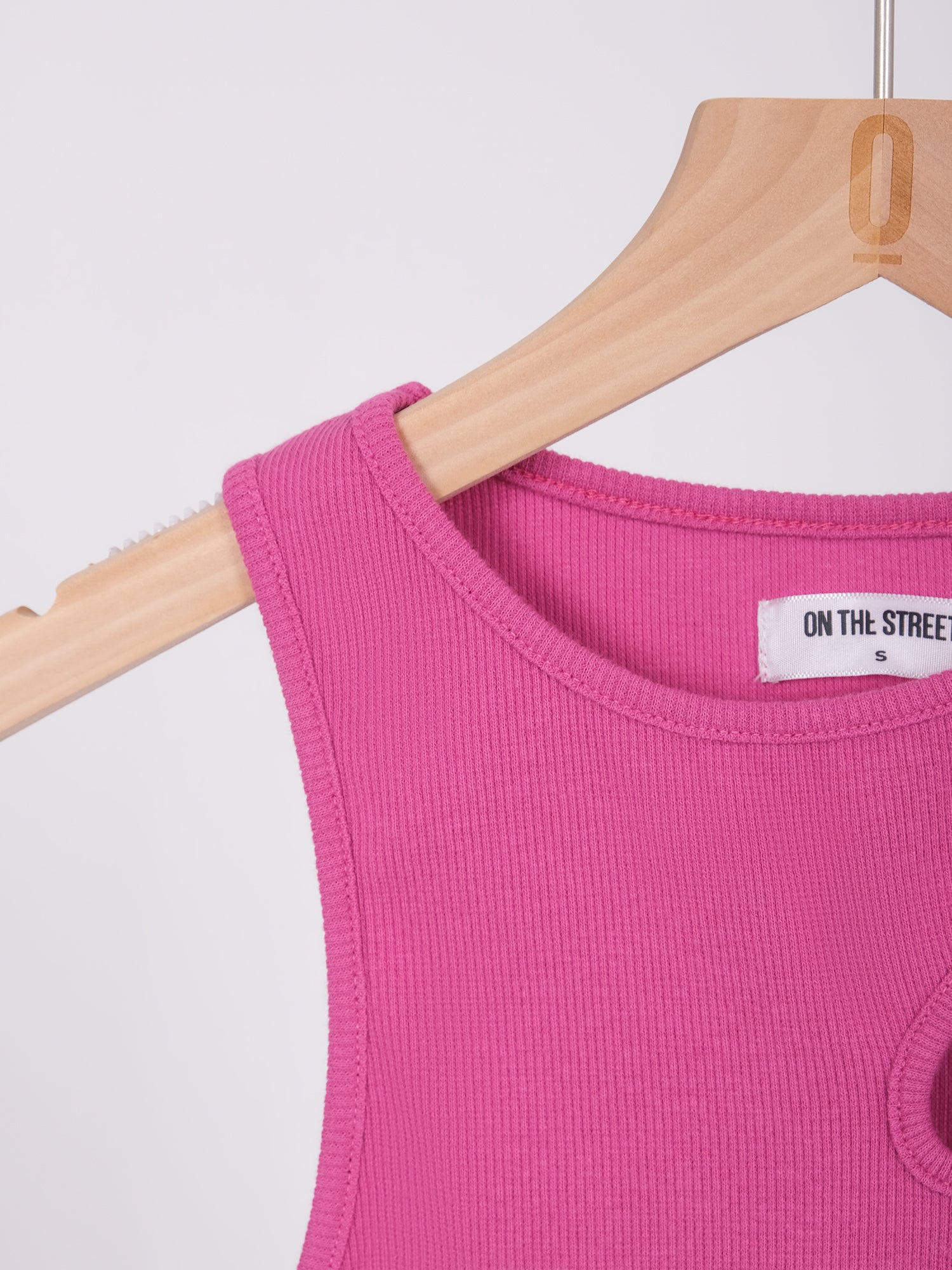 CUT OUT TANK TOP