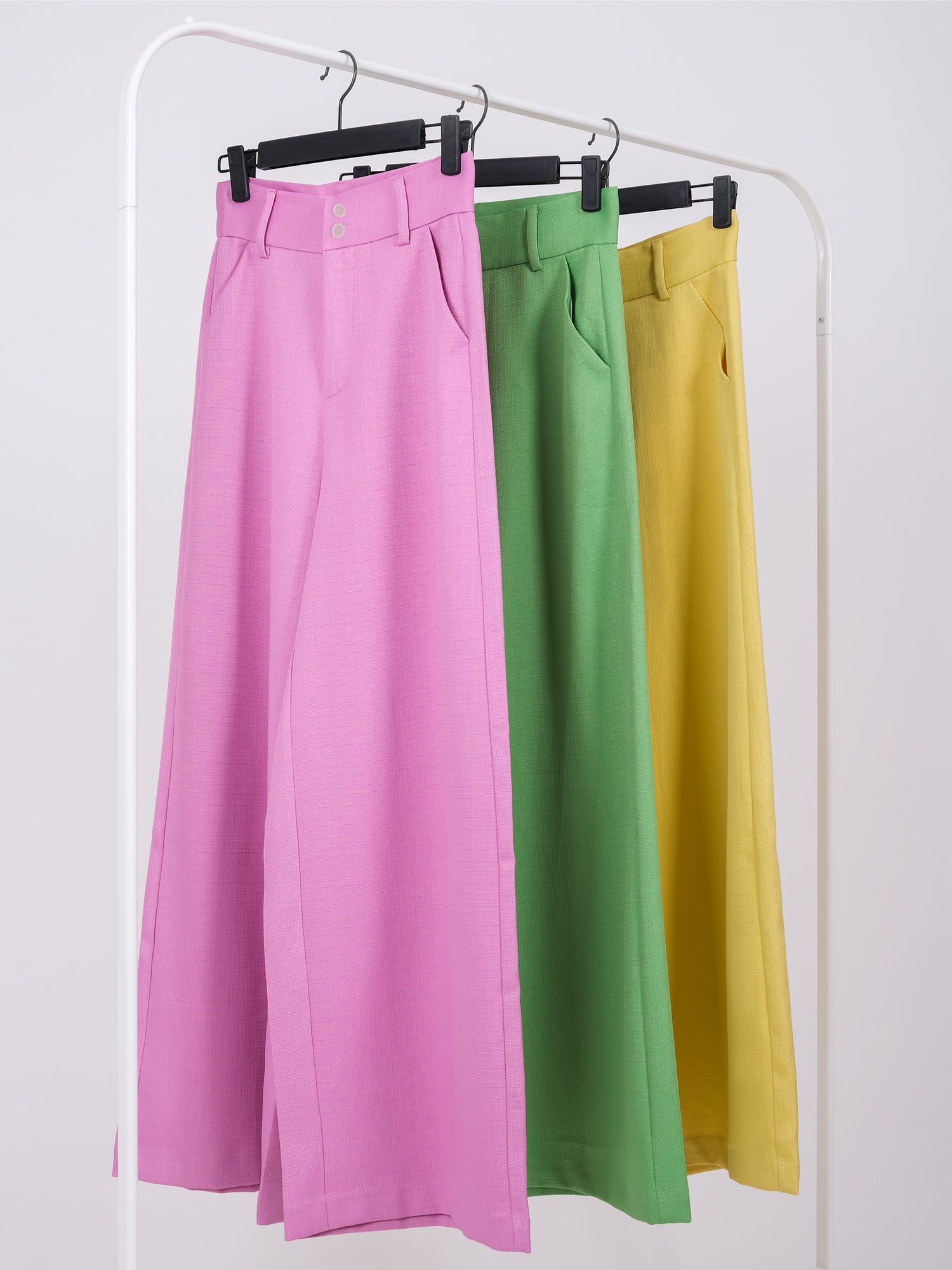 WIDE-LEG LINEN TROUSERS