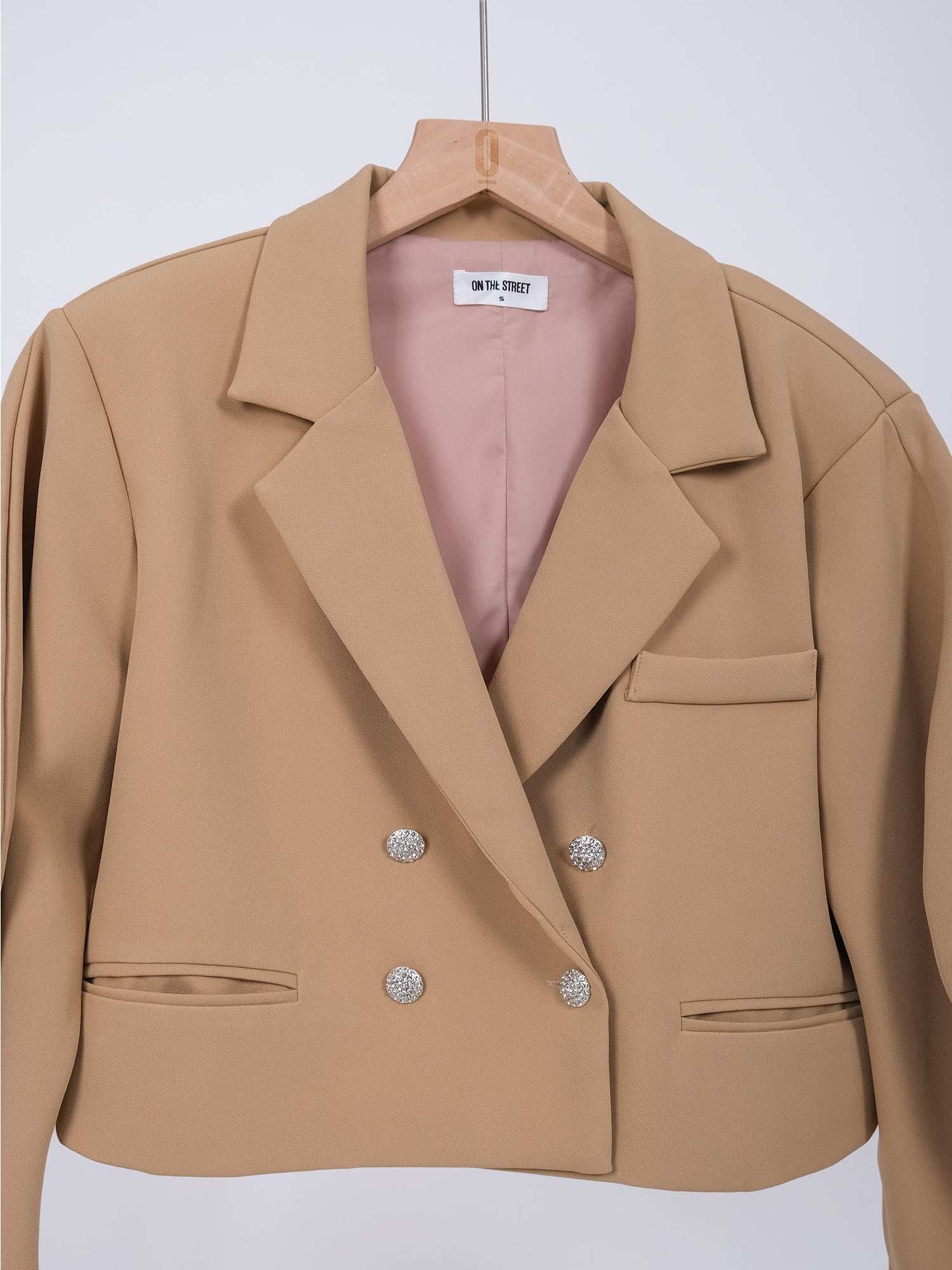POINTED SLEEVE CROPPED BLAZER