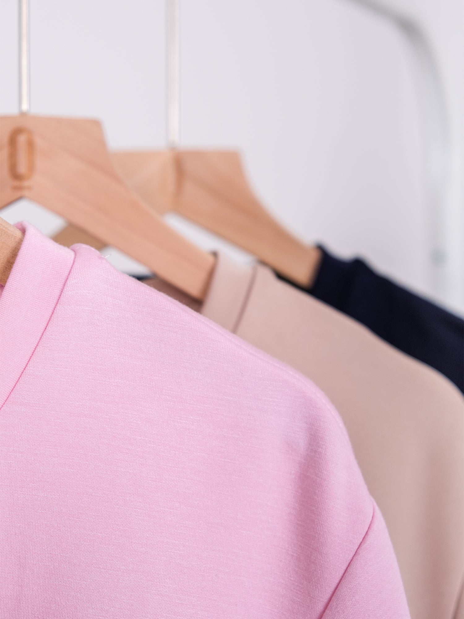 RELAXED LONG BACK TEE