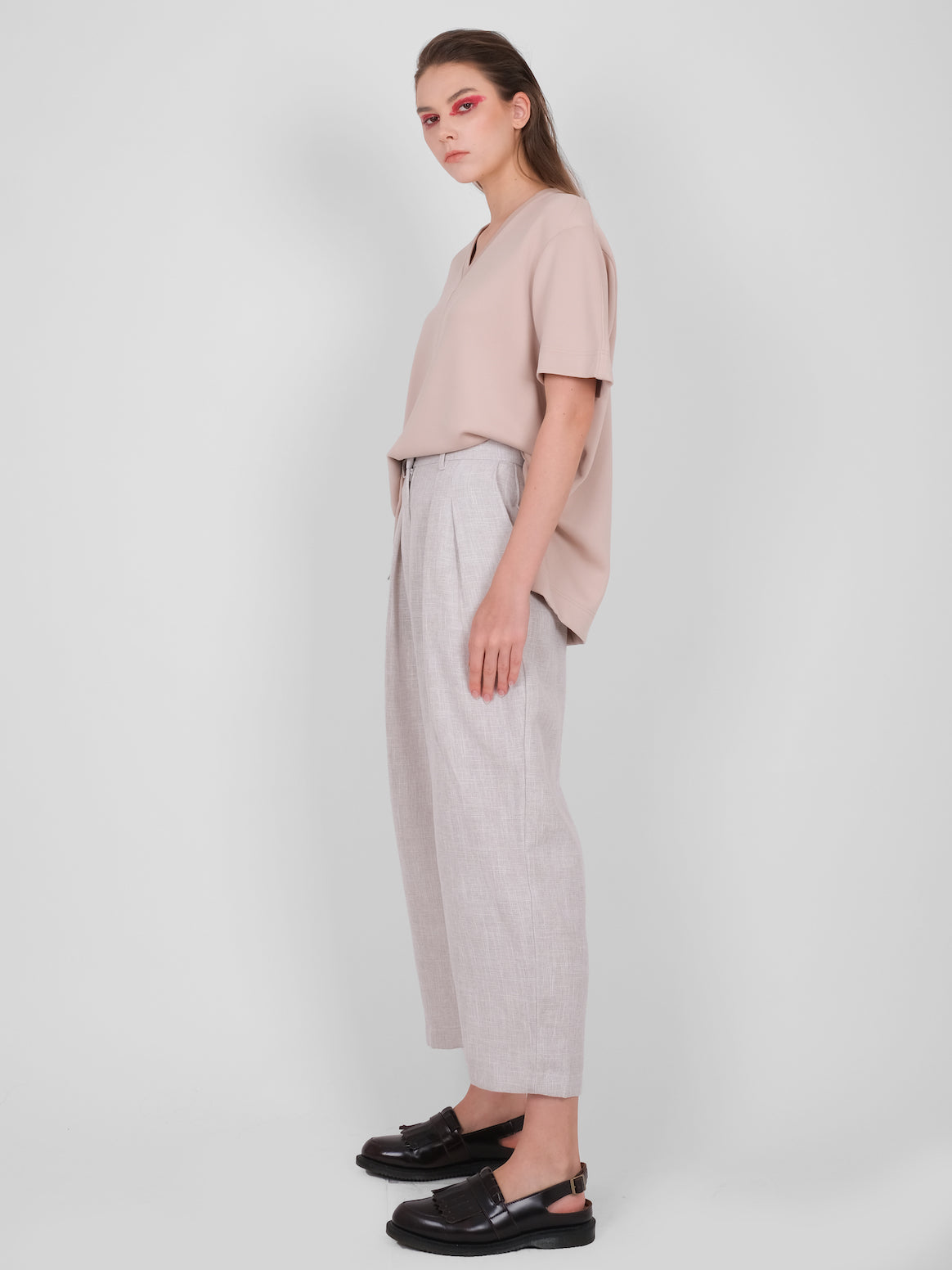 OVERSIZED FIT V NECK TEE