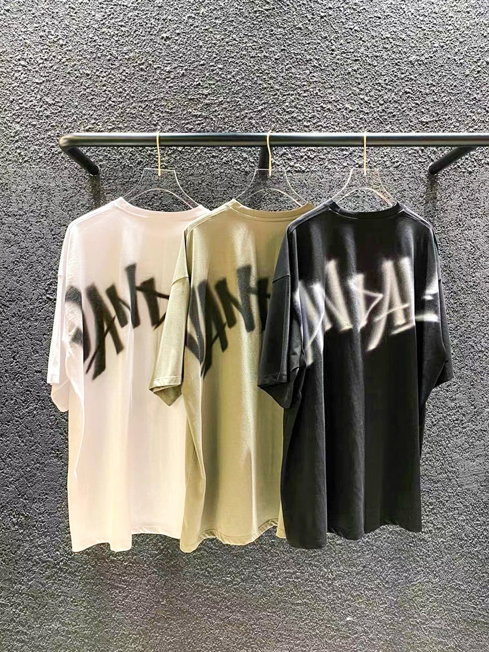 HANDMADE GRAPHIC TEE